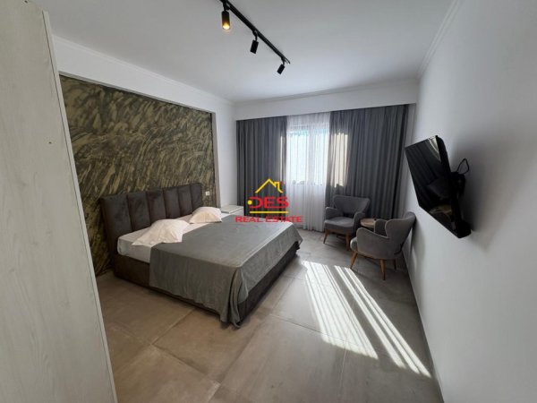 Vlore, jepet me qera apartament 2+1+Ballkon Kati 6, 95 m² 500 € (Rruga 7 Nëntori)