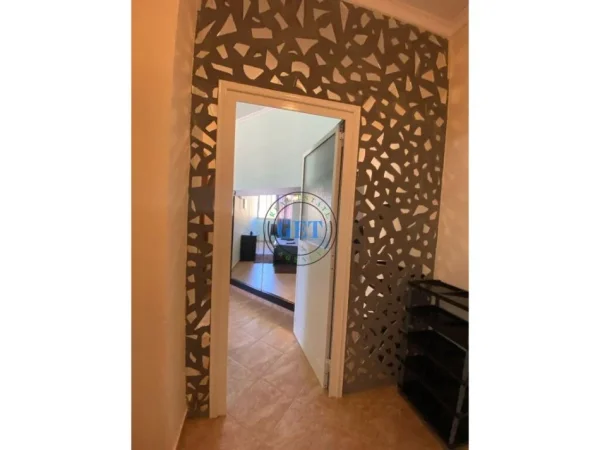 Durres, jepet me qera apartament 1+1 Kati 10, 70 m² 450 € (Vollga)