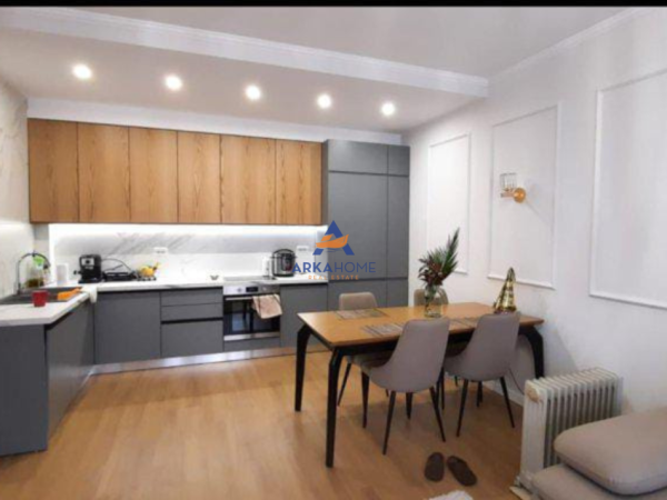 Tirane, shitet apartament 2+1+Ballkon Kati 6, 94 m² 213.000 € 