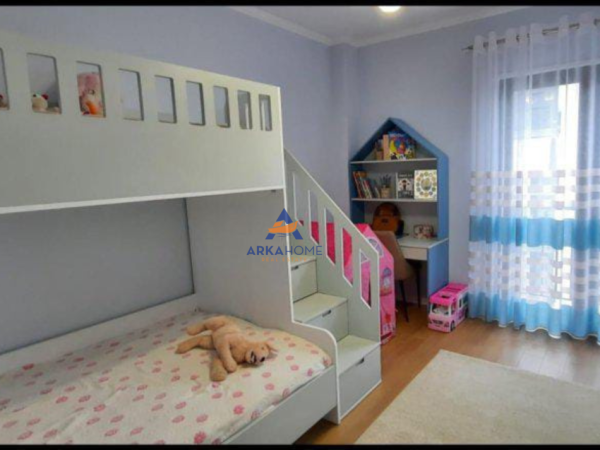 Tirane, shitet apartament 2+1+Ballkon Kati 6, 94 m² 213.000 € 