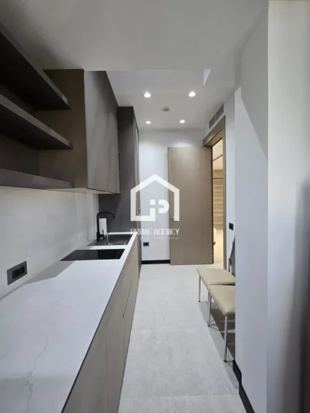 Tirane, jepet me qera ambjent biznesi Kati 2, 105 m² 1.900 € 