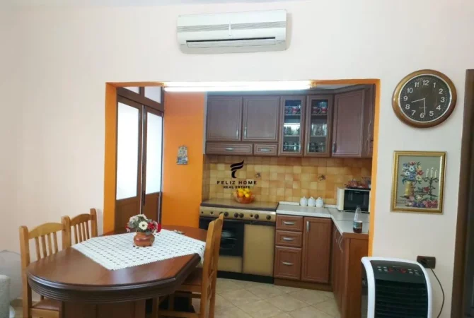 Tirane, shitet apartament 2+1 Kati 5, 85 m² 146.000 € (PORCELAN)