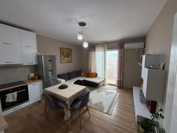Tirane, shitet apartament 2+1+Aneks+Ballkon , 89 m² 139.000 € (yzberisht , misto mame)