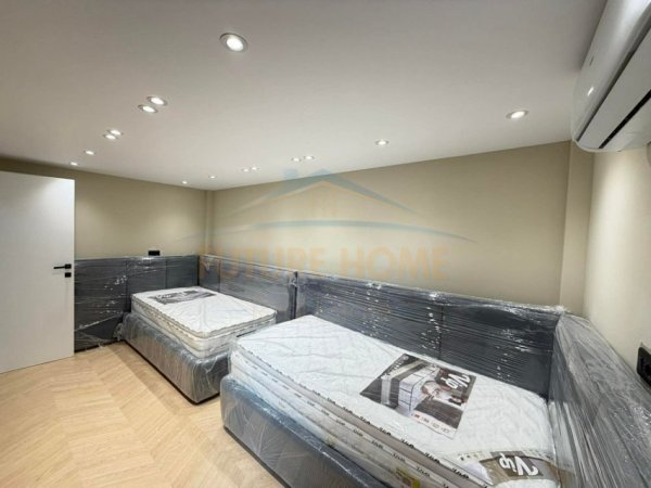 Tirane, jepet me qera apartament duplex Dublex Kati 1, 100 m² 700 € (Spitali Amerikan 3)