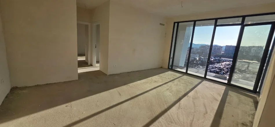 Tirane, jepet me qera zyre Kati 3, 100 m² 700 € (PORCELAN)