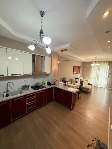 Tirane, shitet apartament 1+1+Aneks+Ballkon Kati 2, 92 m² 141.000 € (yzberisht , misto mame)