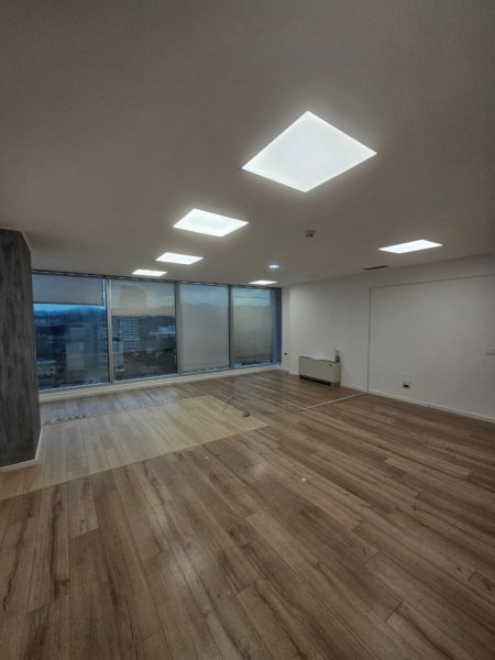 Tirane, jepet me qera ambjent biznesi Kati 12, 49 m² 1.455 € 