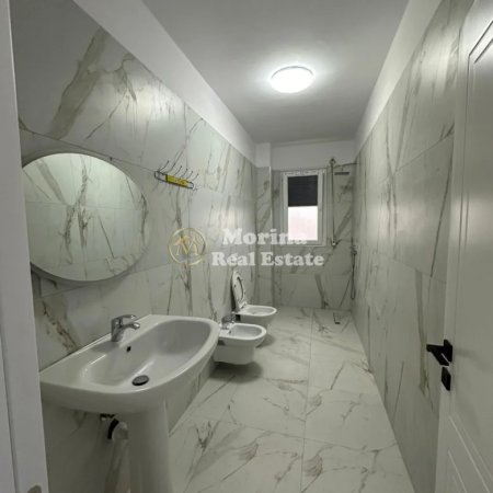 Tirane, jepet me qera apartament 2+1 Kati 7, 130 m² 450 € (Paskuqan)