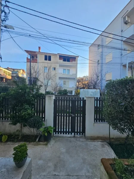 Tirane, shes Vile 3 Katshe Kati 3, 345 m² 800.000 € 