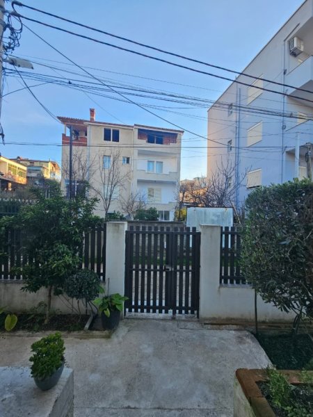 Tirane, shes Vile 3 Katshe Kati 3, 345 m² 800.000 € 