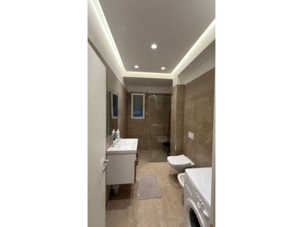 Tirane, shitet 1+1 Kati 2, 63 m² 140.000 € 