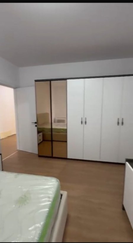 Tirane, jepet me qera apartament 3+1+Aneks+Ballkon Kati 4, 140 m² 500 € (Paskuqan " Color Splash Residence)