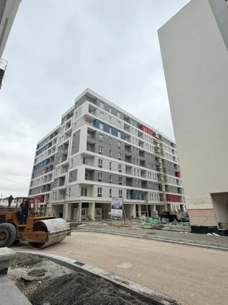 Tirane, shitet apartament 2+1+Ballkon Kati 7, 95 m² 104.600 € (Univers City)