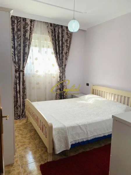 Tirane, jepet me qera apartament 2+1 Kati 5, 80 m² 600 € (21 DHJETORI)