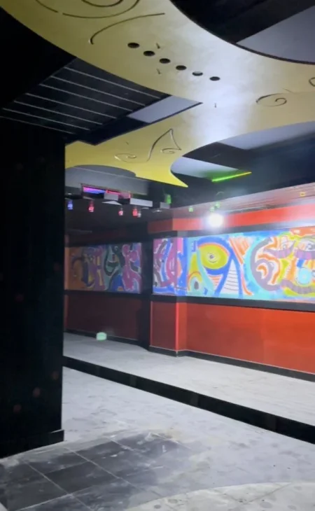 Tirane, jap me qera ambjent biznesi Kati -1, 325 m² 2.500 € (QYTET STUDENTI)