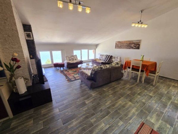 Pogradec, shitet apartament 3+1 Kati 9, 159.000 € (deshmoret e pojskes)