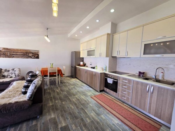 Pogradec, shitet apartament 3+1 Kati 9, 159.000 € (deshmoret e pojskes)