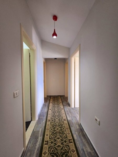 Pogradec, shitet apartament 3+1 Kati 9, 159.000 € (deshmoret e pojskes)