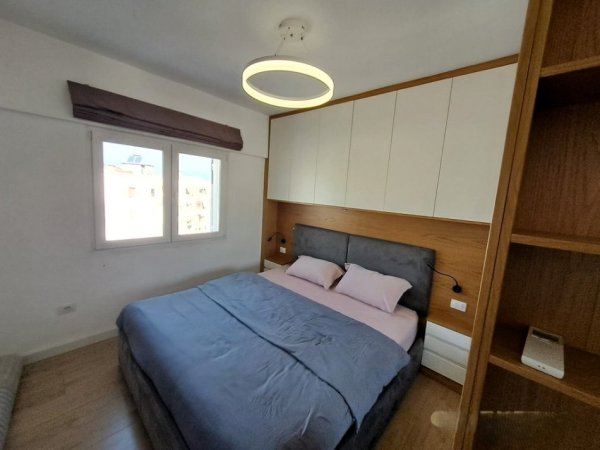 Tirane, shitet apartament 2+1 Kati 10, 80 m² 175.000 € (komuna e parisit)