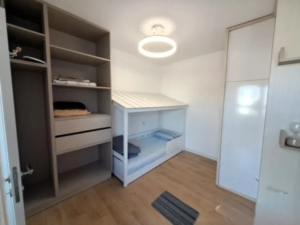 Tirane, shitet apartament 2+1 Kati 10, 80 m² 175.000 € (komuna e parisit)