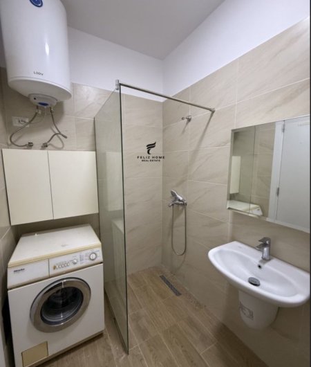 Tirane, jepet me qera apartament 1+1 Kati 5, 66 m² 450 € (YZBERISHT)