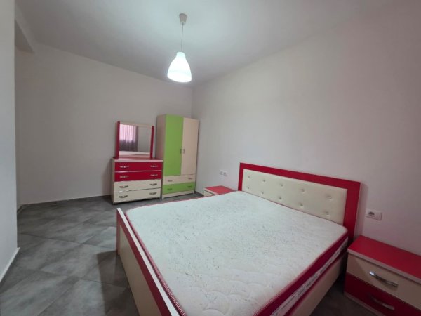 Tirane, jepet me qera apartament 1+1 Kati 3, 70 m² 400 € (Rruga Teodor Keko)
