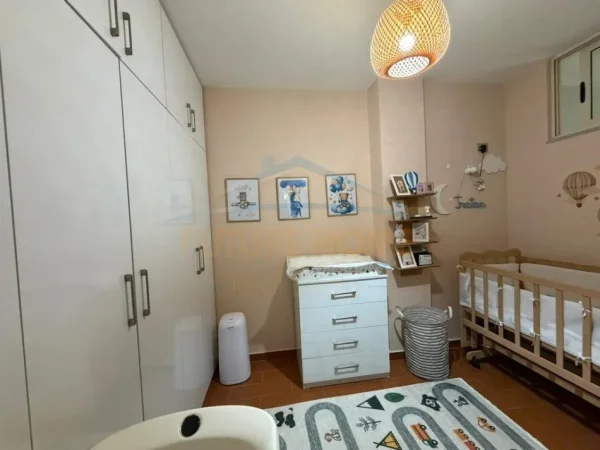 Tirane, shitet apartament 2+1 Kati 2, 57 m² 80.000 € (Prane Muzeumit)