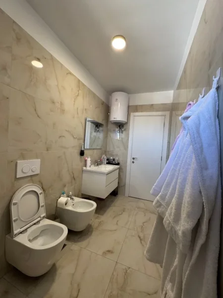Tirane, shitet apartament 2+1 Kati 6, 114 m² 245.000 € (Astiri)