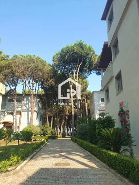 shitet Vile 3 Katshe , 650.000 € (QERRET)
