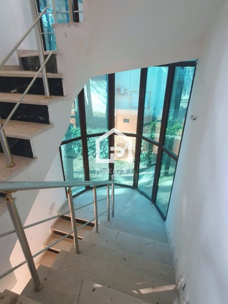 shitet Vile 3 Katshe , 650.000 € (QERRET)