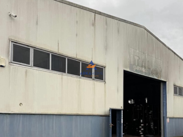 jepet me qera magazine Kati 0, 500 m² 1.500 €