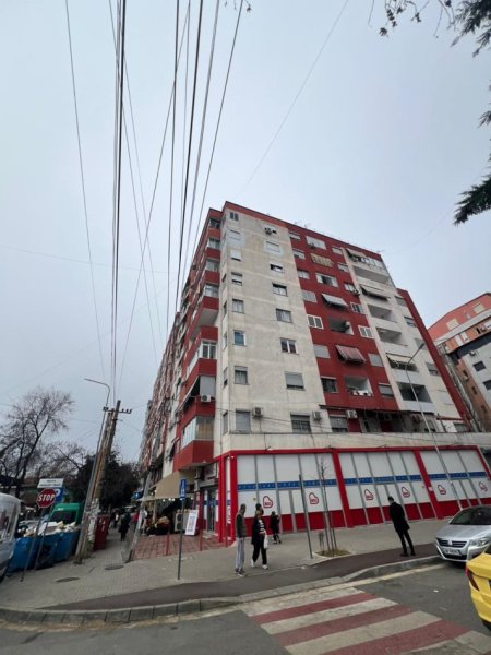 Tirane, shes apartament 2+1+Ballkon Kati 2, 87 m² 130.000 € (Big Market 1, rruga 3 Deshmoret)