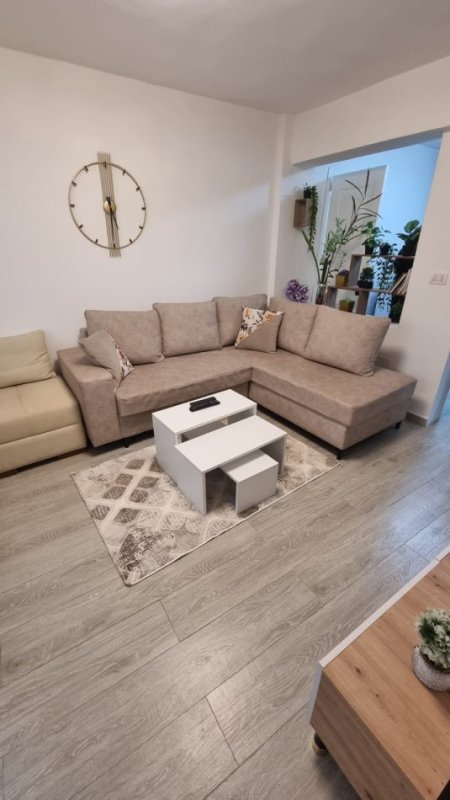 Jepet me Qera Apartament 2+1 I mobiluar tek Zogu i Zi / Rruga e Durrësit,  600 €URO