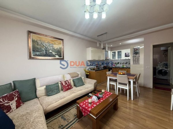 Tirane, shitet apartament 2+1 , 86 m² 155.000 € (Astir, prane bar Artisti)