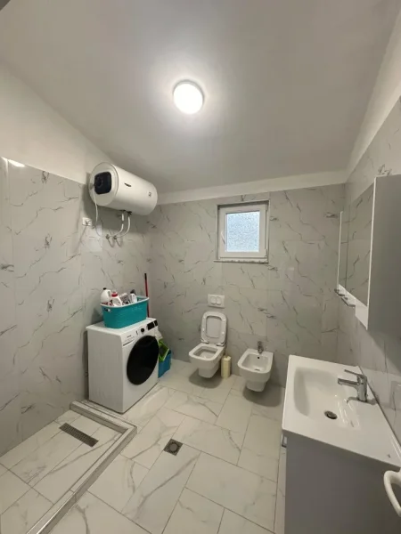 Tirane, jepet me qera Vile 3 Katshe Kati 3, 500 m² 1.500 € 