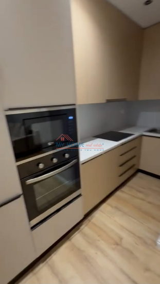 Tirane, jepet me qera apartament 1+1+Ballkon Kati 6, 64 m² 500 € (5 Maji)