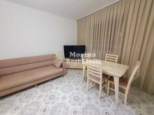 Tirane, jepet me qera apartament 1+1 Kati 3, 60 m² 450 € (UET)