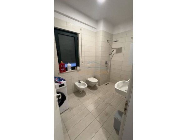 Tirane, jepet me qera apartament 2+1+2 Kati 6, 96 m² 650 € (Green City , Unaza e Re)