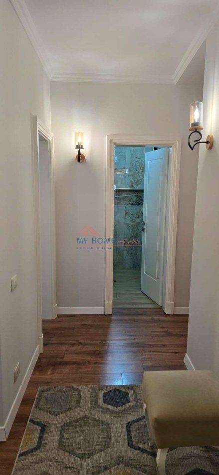 Tirane, jepet me qera apartament 3+1+Ballkon Kati 2, 118 m² 1.000 € (Rruga Rrapo Hekali)