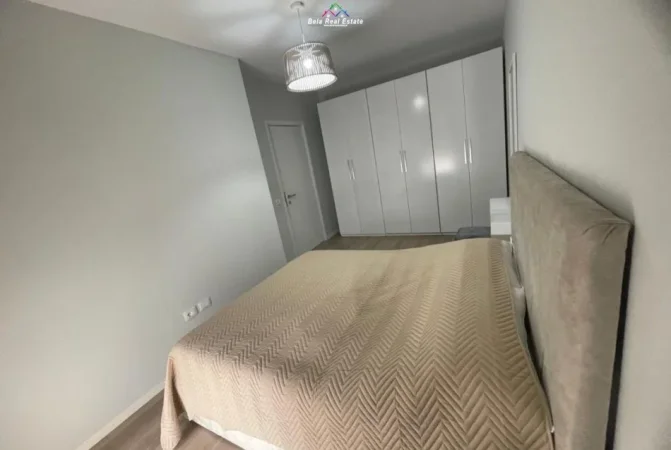Tirane, jap me qera apartament 1+1+Ballkon Kati 11, 82 m² 1.200 € (Rruga Sami Frasheri)