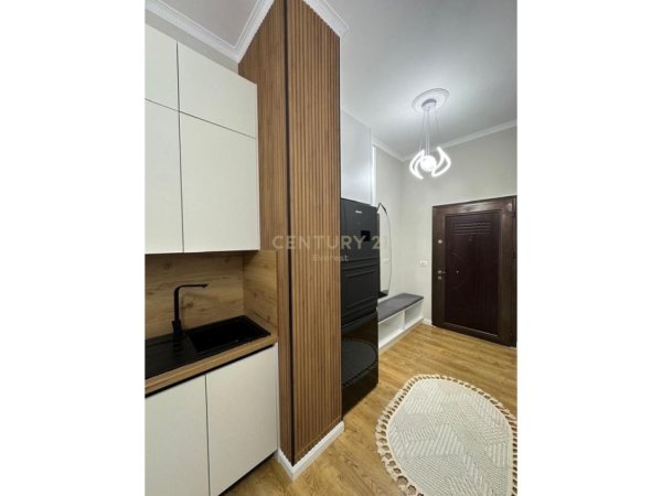 Tirane, shitet apartament 1+1 Kati 1, 77 m² 130.000 € (Astir,Kompleksi Vila L)