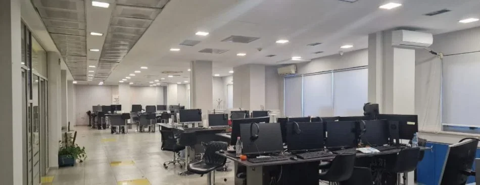 Tirane, jepet me qera ambjent biznesi , 916 m² 18.000 € (rruga kavajes)