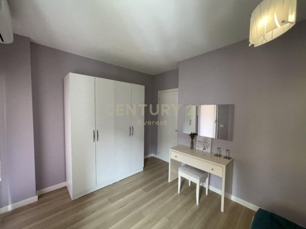 Tirane, jepet me qera apartament 2+1 Kati 3, 100 m² 850 € (Rruga Eduar Mano ,Liqeni i Thate)