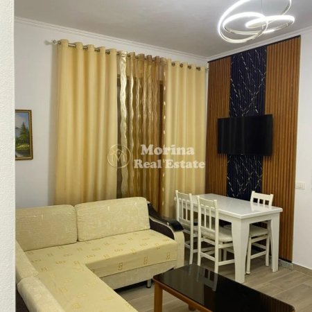 Tirane, jepet me qera Vile 1+1 Kati 2, 70 m² 380 € (Kombinat)