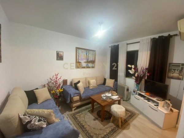 Tirane, shitet apartament 1+1 Kati 1, 59 m² 146.000 € (Ministria e Jashtme)