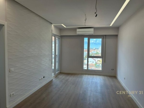 Tirane, shitet apartament 2+1 Kati 4, 96 m² 260.000 € (Shkolla e Kuqe)