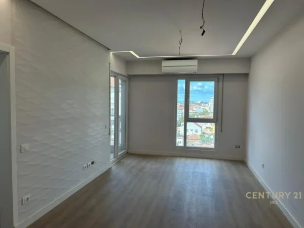 Tirane, shitet apartament 2+1 Kati 4, 96 m² 260.000 € (Shkolla e Kuqe)