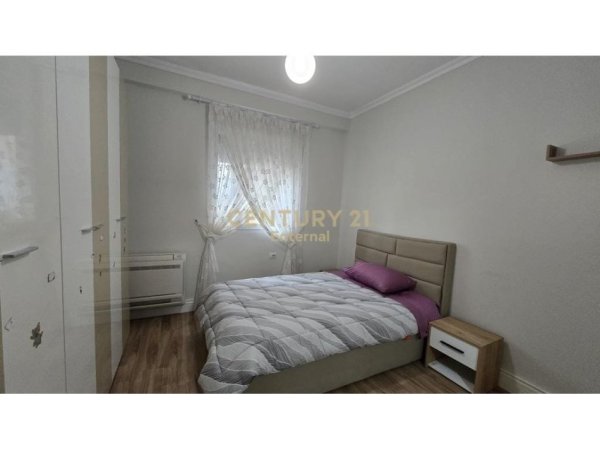 Tirane, jepet me qera apartament 2+1 Kati 5, 114 m² 1.000 € (Stadiumi Dinamo)