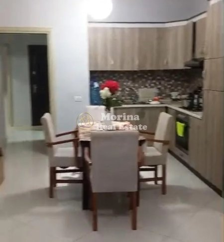 Tirane, jepet me qera apartament 2+1 Kati 2, 100 m² 500 € (Yzberisht)