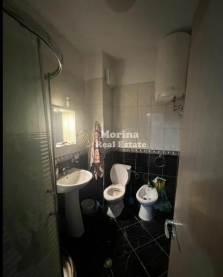 Tirane, jepet me qera apartament 2+1 Kati 2, 100 m² 500 € (Yzberisht)